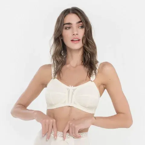 743
